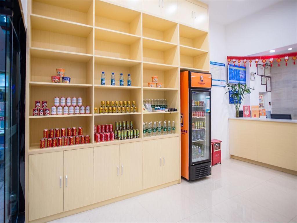 7 Days Premium Jiangmen Diwang Plaza Branch Hotell Eksteriør bilde